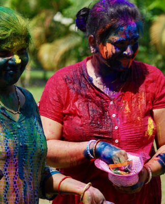 Surprising Reasons Why New Bride Celebrate Holi in Maika Can Affect Your Life Surprising Reasons Why New Bride Celebrate Holi in Maika Can Affect Your Life